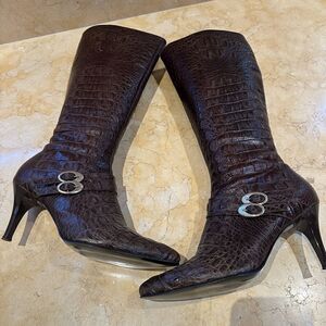 Elegant Brown Heeled Boots